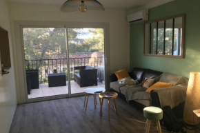 BRIGHT studio with TERRACE near La Plage